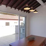 Canto 30 E Um - Host & Chill 3*