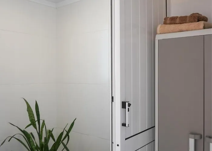 Canto 30 E Um - Host & Chill