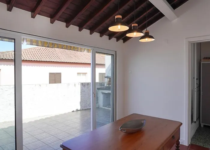 Canto 30 E Um - Host & Chill 3*