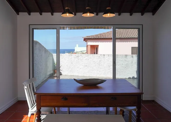 Canto 30 E Um - Host & Chill