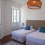 Canto 30 E Um - Host & Chill 3*