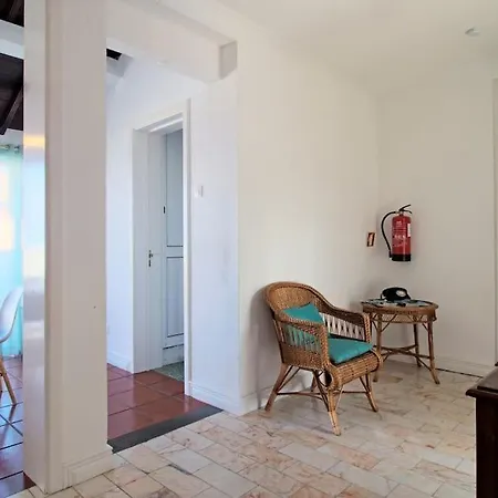 Гостевой дом Canto 30 E Um - Host & Chill Рибейра-Гранди