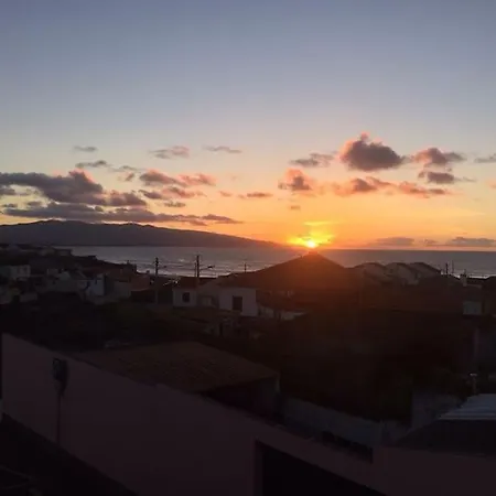 Canto 30 E Um - Host & Chill 3*