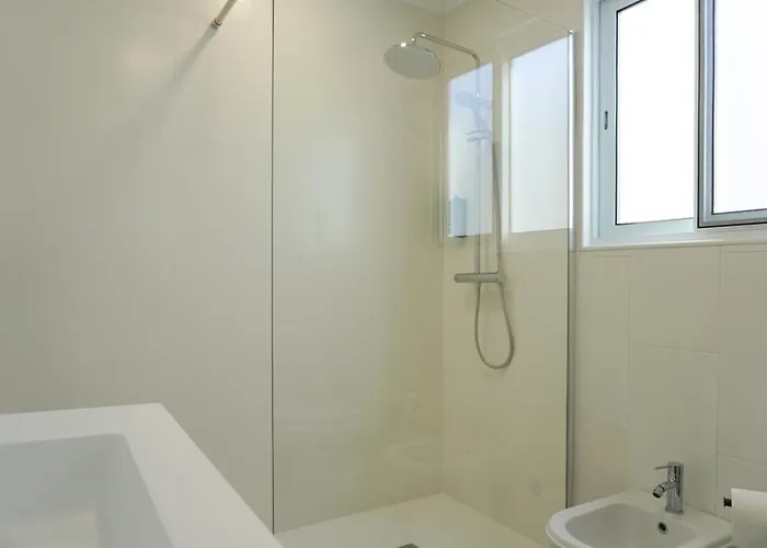 Canto 30 E Um - Host & Chill