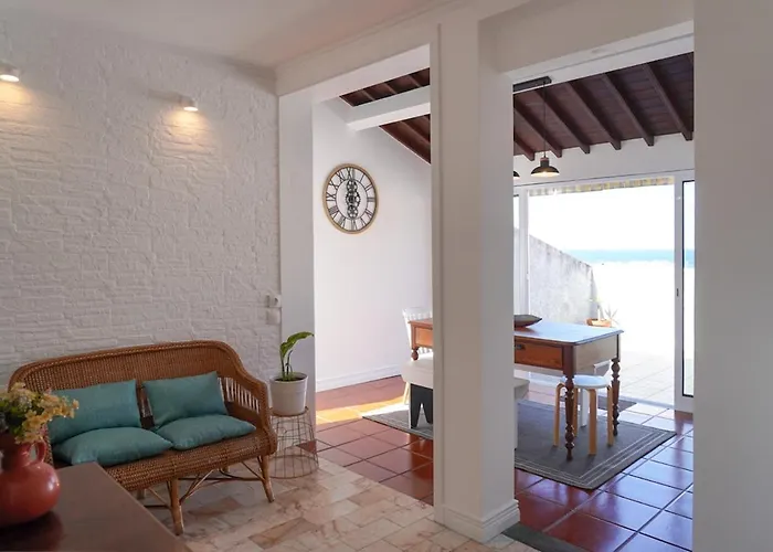 Canto 30 E Um - Host & Chill 3* Ribeira Grande