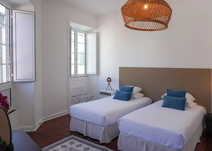 Canto 30 E Um - Host & Chill 3*